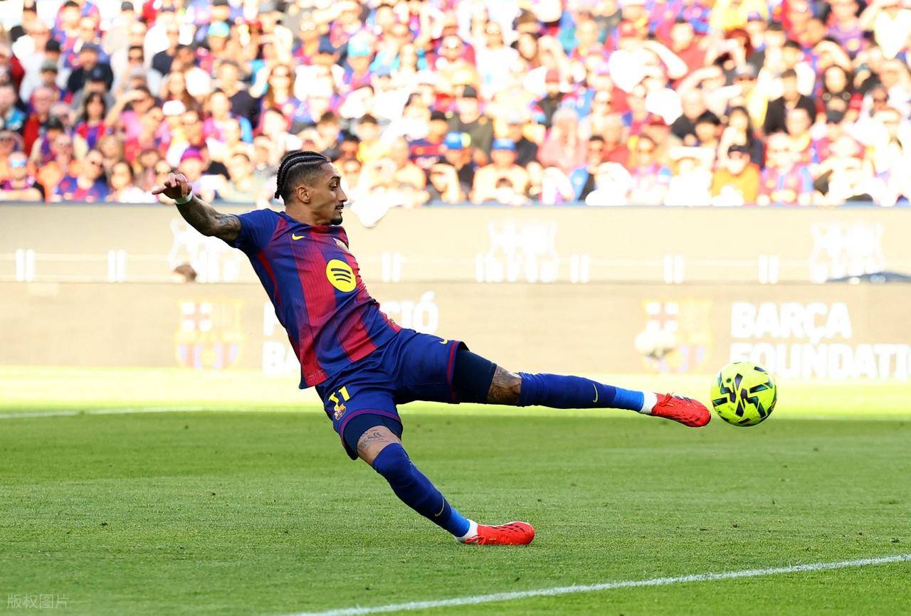 随着瓦伦西亚1-2，巴萨3-0，西甲最新积分榜出炉：皇马从榜首滑落